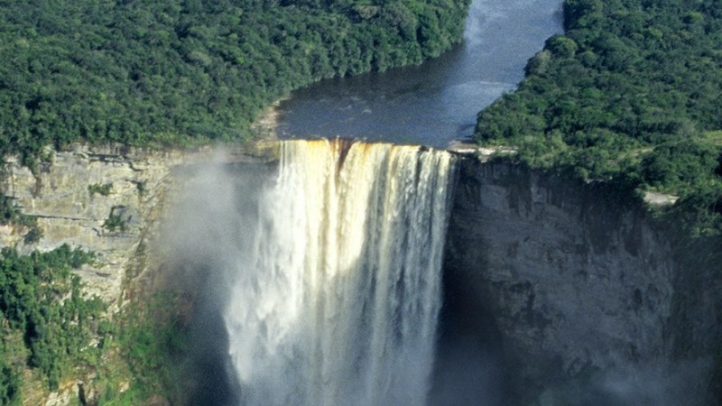 Kaieteur Falls, Guayna