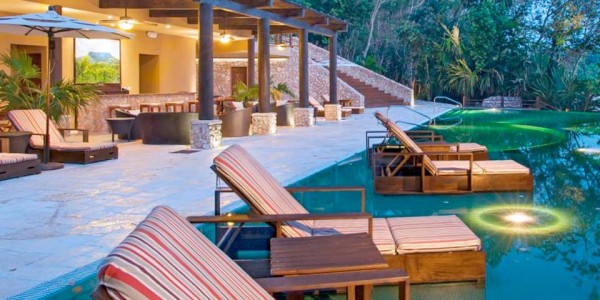 Guatemala - Flores & Tikal - Las Lagunas Hotel - Pool