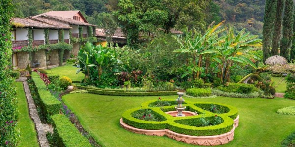 Guatemala - Lake Atitlan - Lake Atitlan Hotel - Garden