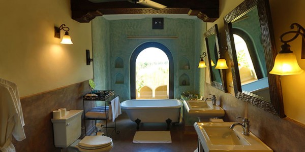 India - Rajasthan - Mihir Garh - Alishan Suite Bathroom