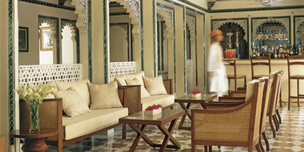 India - Rajasthan - Taj Lake Palace - Bar