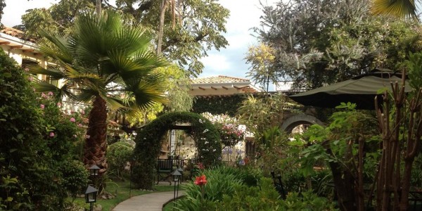 Ecuador - Cuenca & Ingapirca - Mansion Alcazar - Garden