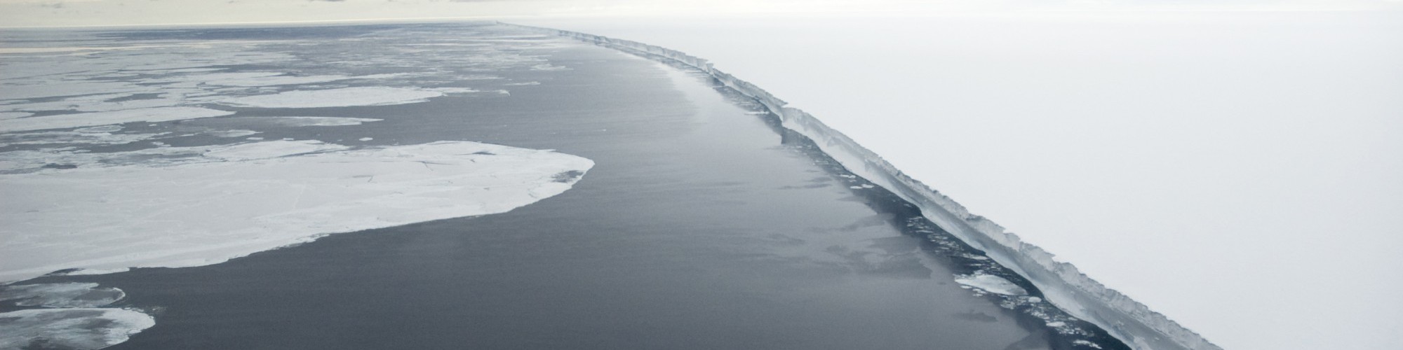 Antarctica - Ross Sea - Ortelius - Ross Ice Shelf length by Delphine Aurès