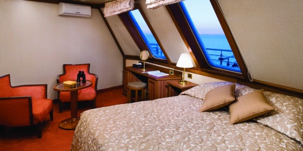Grand Suite - Deck 7 Forward
Prince Albert II - Silversea Expeditions