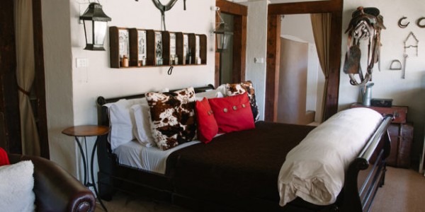 South Africa - Kwazulu Natal - Cleopatra Mountain Farmhouse - Cowboy Room