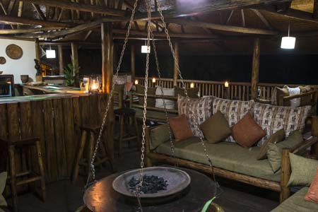 Uganda - Bwindi National Park - Buhoma Lodge - Bar