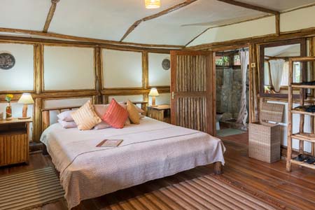 Uganda - Bwindi National Park - Buhoma Lodge - Bedroom