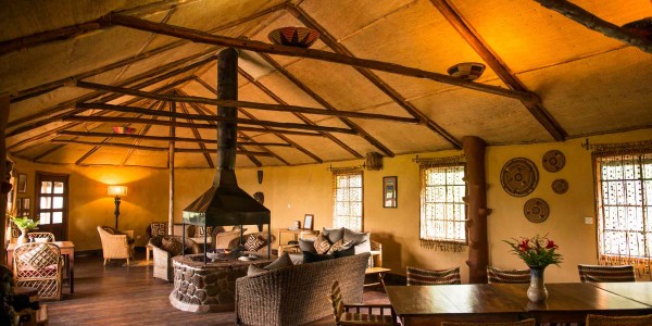 Uganda - Mgahinga Gorilla National Park - Mount Gahinga Lodge - Lounge