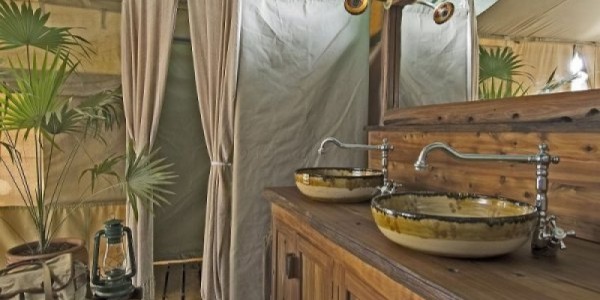 Kenya - Laikipia - Kicheche Laikipia Camp - Bathroom