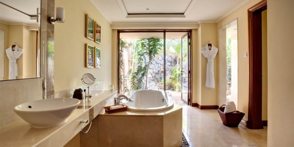 luxury-suite-villa-bthrm