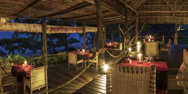 Africa - Zanzibar - Mafia Island - Pole Pole Bungalows - Dining