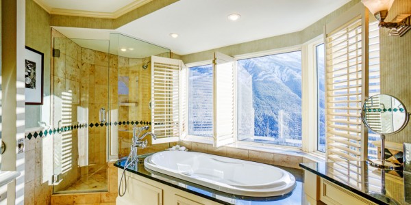 Canada - Canadian Rockies - The Rimrock Resort Hotel - Bathroom
