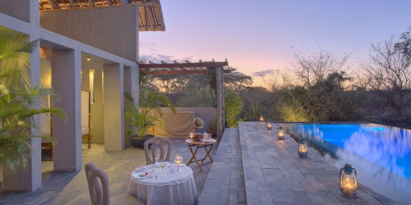 Kenya - Tsavo & Chyulu Hills - Finch Hattons Luxury Tented Camp - Pool