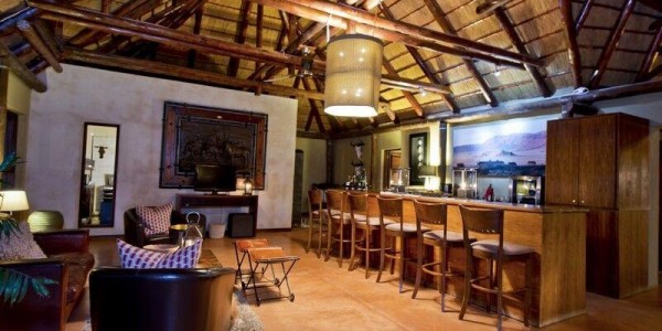 Namibia - Sossusvlei & Namib-Naukluft - Hoodia Desert Lodge - Bar