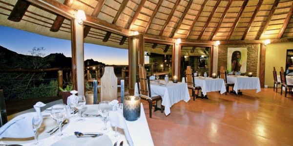 Namibia - Sossusvlei & Namib-Naukluft - Hoodia Desert Lodge - Restaurant