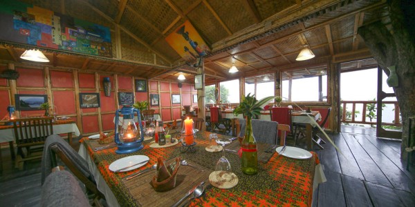 Uganda - Bwindi National Park - Nkuringo Bwindi Gorilla Lodge - Dining