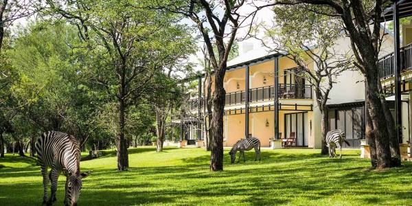 Zambia - Livingstone - Royal Livingstone Hotel - Outside
