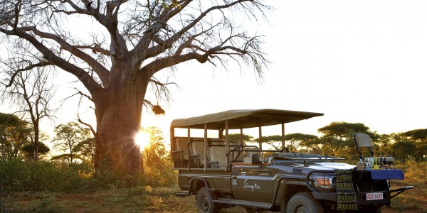 Zimbabwe - Malilangwe Private Wildlife Reserve - Singita Pamushana Lodge - Sundowner
