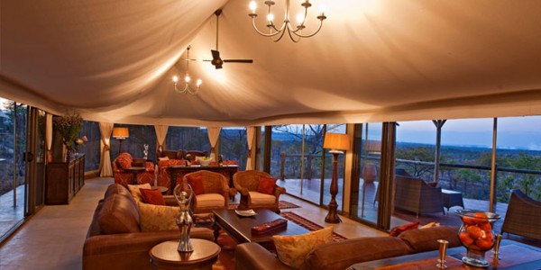 Zimbabwe - Victoria Falls - The Elephant Camp - Lounge