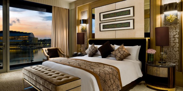 presidential-suite-bedroom-the-fullerton-bay-hotel-singapore-thumbnail_orig
