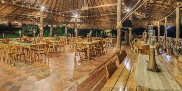 Colombia - Coffee Region - Casa San Carlos Lodge - Restaurant