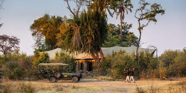 Zimbabwe - Victoria Falls - Mpala Jena Camp - Outside