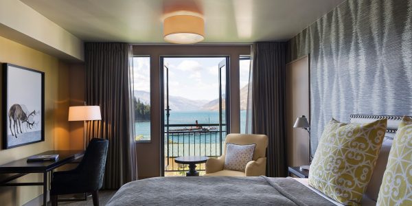 St-Moritz-Guest-Room-Lake-View-with-Balcony2